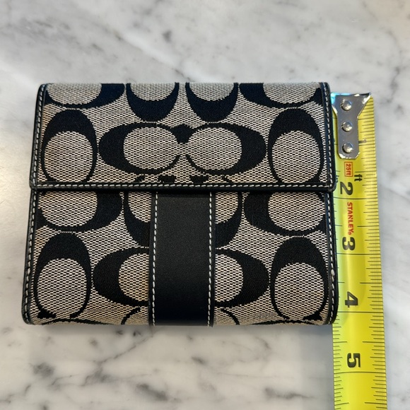 Coach canvas and leather wallet. Brown and tan Coach fabric w/brown leather - Picture 9 of 9